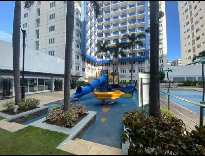 Yhanz Z Sea Residences Pasay Exterior photo