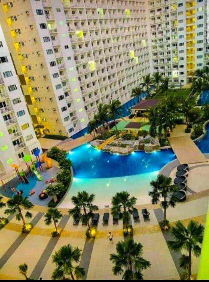 Yhanz Z Sea Residences Pasay Exterior photo