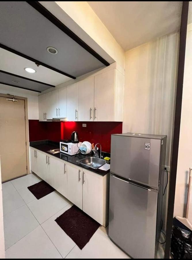 Yhanz Z Sea Residences Pasay Exterior photo