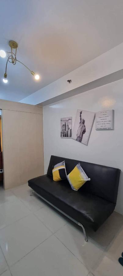 Yhanz Z Sea Residences Pasay Exterior photo