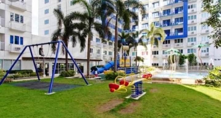 Yhanz Z Sea Residences Pasay Exterior photo