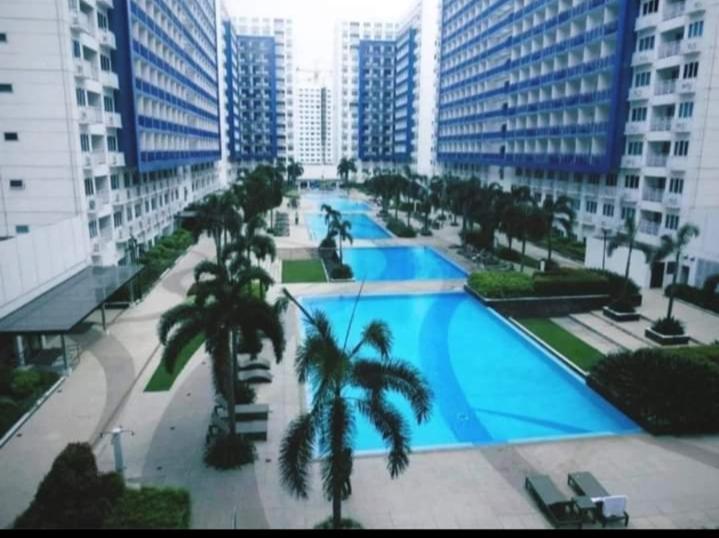 Yhanz Z Sea Residences Pasay Exterior photo